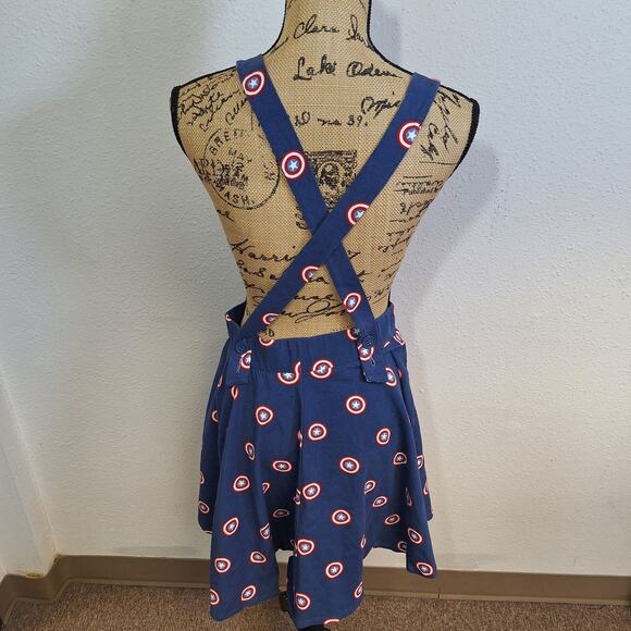 Her Universe Marvel Captain America Shield Women's Size MD Skirt Suspender Blue - Picture 3 of 8